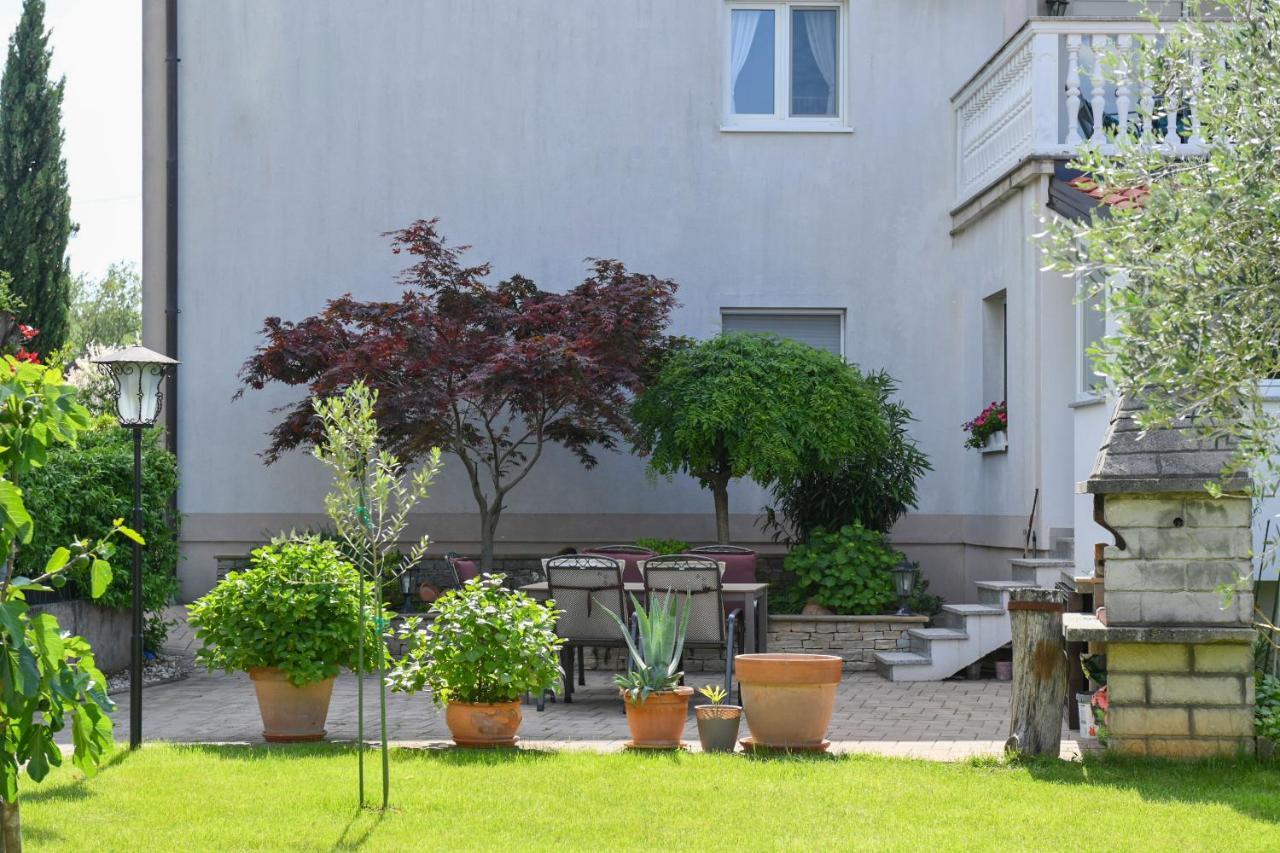 Ferienhaus Basic Malinska Exterior foto