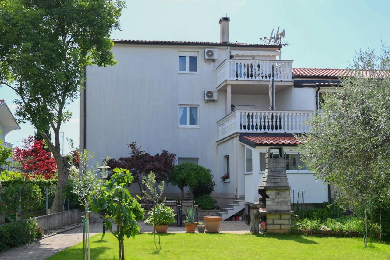 Ferienhaus Basic Malinska Exterior foto
