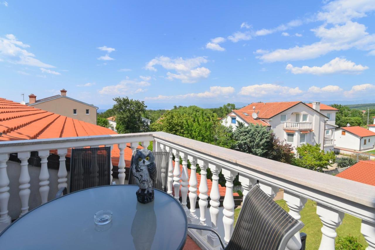 Ferienhaus Basic Malinska Exterior foto